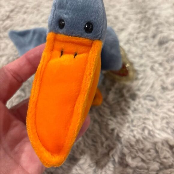 Ty Plush Pelican in Blue and Gray - Picture 4 of 6